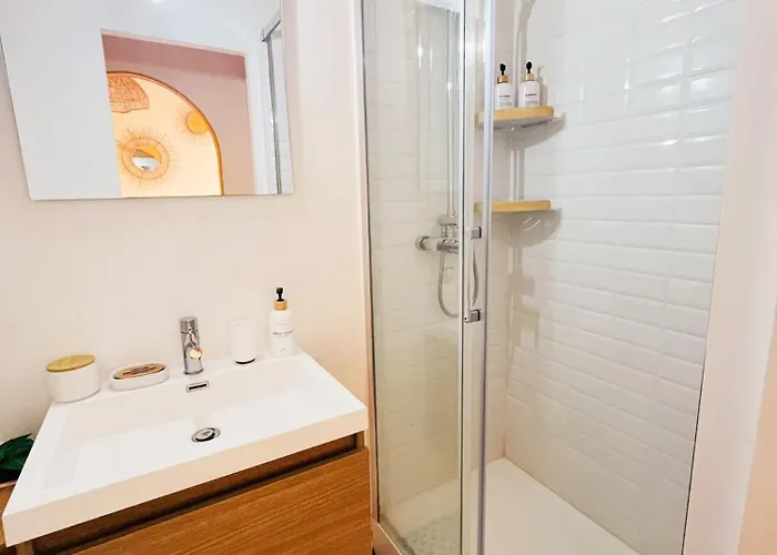 Lägenhet Renove Climatise Confort - Lit Queen Size - Emplacement Ideal Pres Des Plages