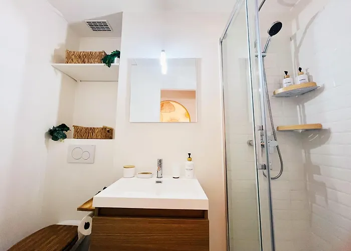 Lägenhet Renove Climatise Confort - Lit Queen Size - Emplacement Ideal Pres Des Plages