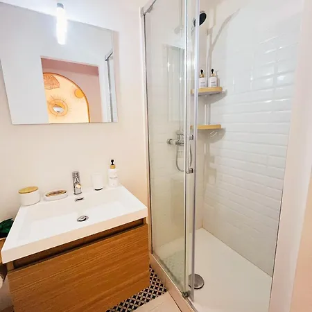 Apartment Renove Climatise Confort - Lit Queen Size - Emplacement Ideal Pres Des Plages